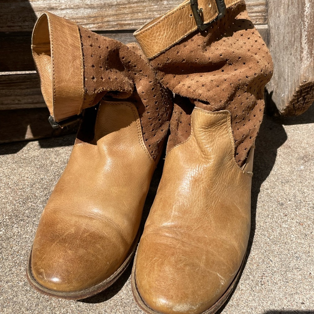 Caramel Color Frye Slouch Booties Sz 10B